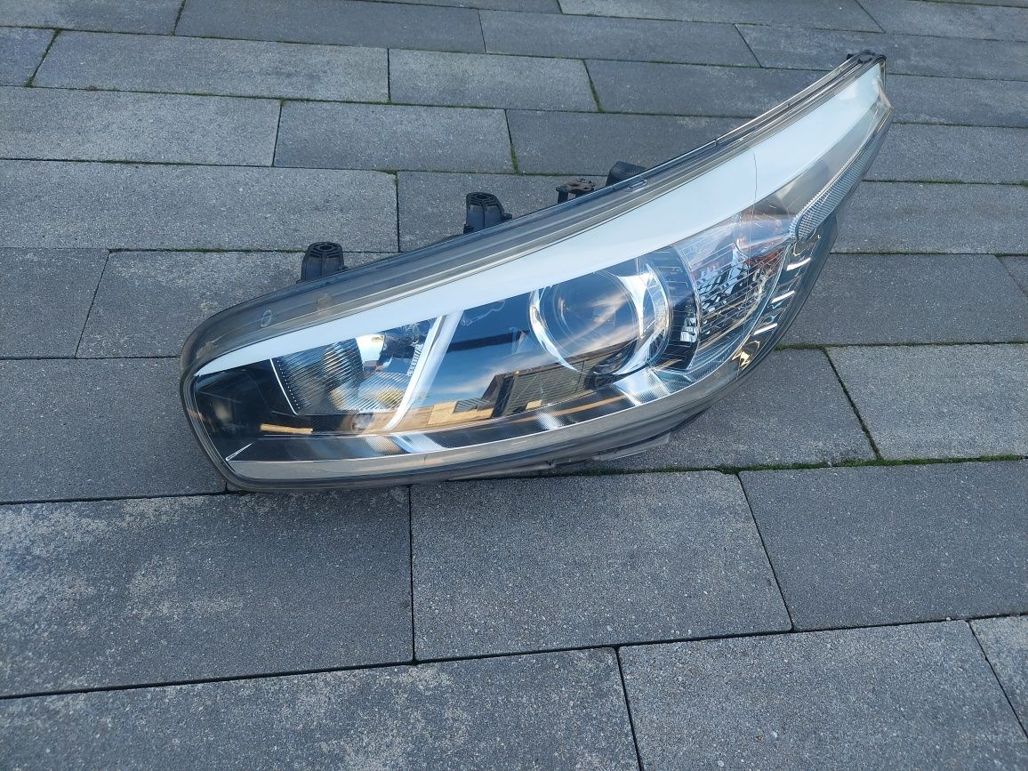 Reflektor lampa przód prawa lewa /europejska/ Kia ceed II 2