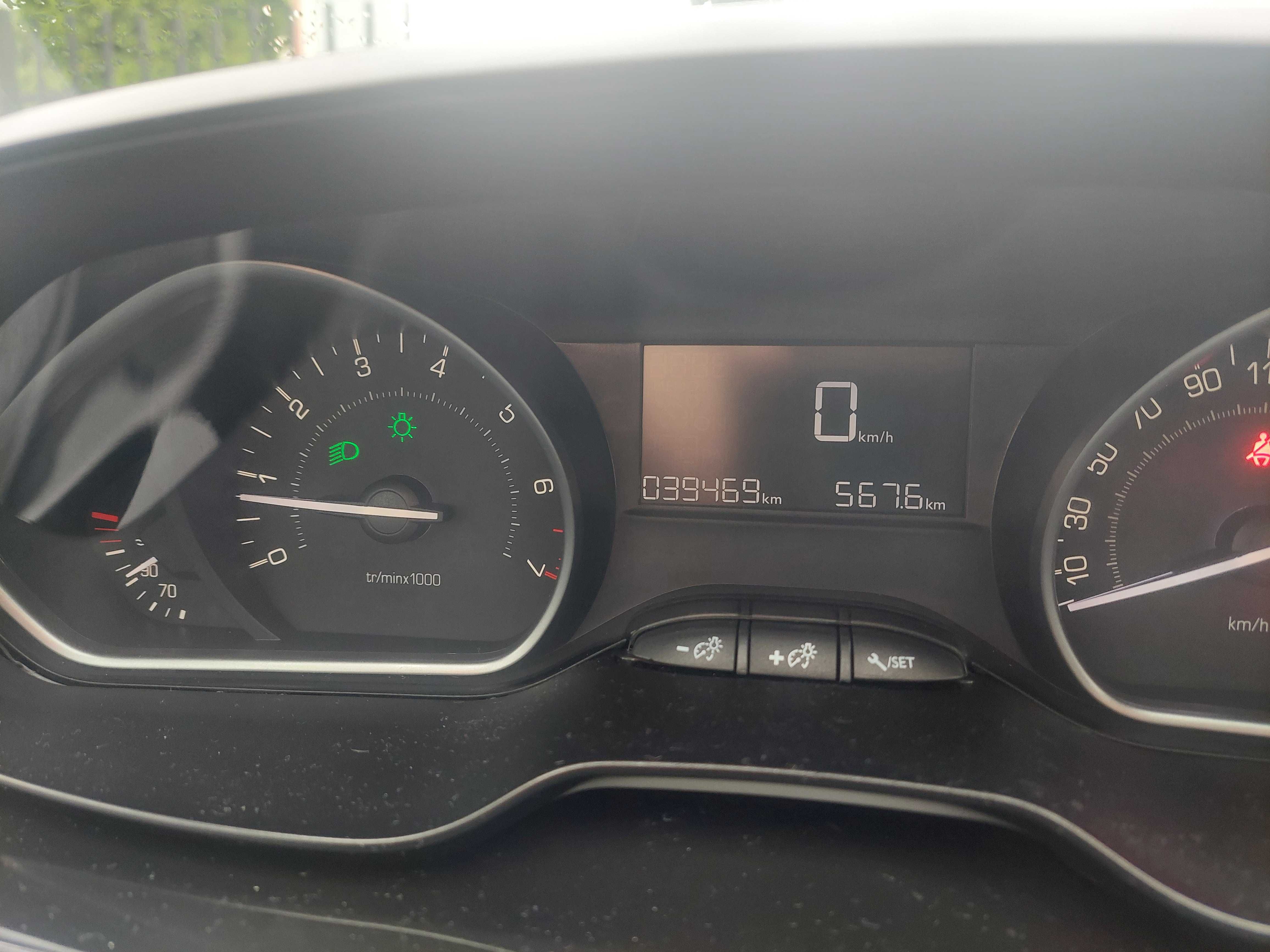 Sprzedam Peugeot 208