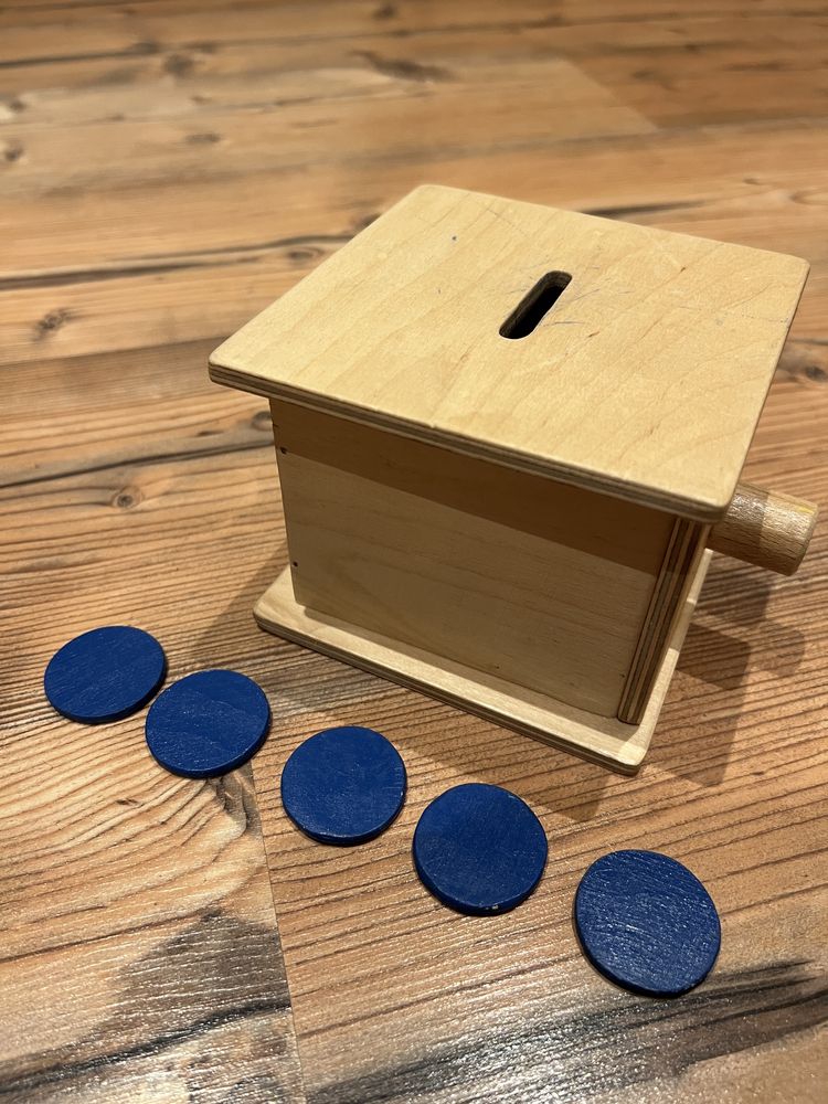 Pudełko z żetonami Montessori