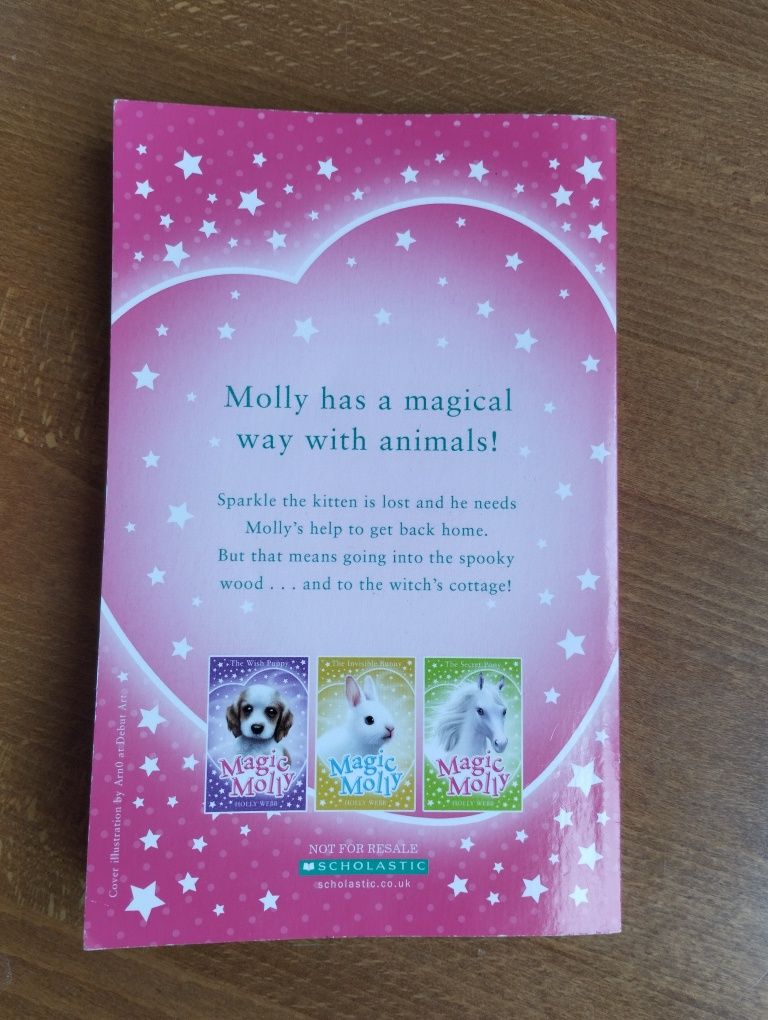 Magic Molly Holly Webb, книга англійською мовою.
