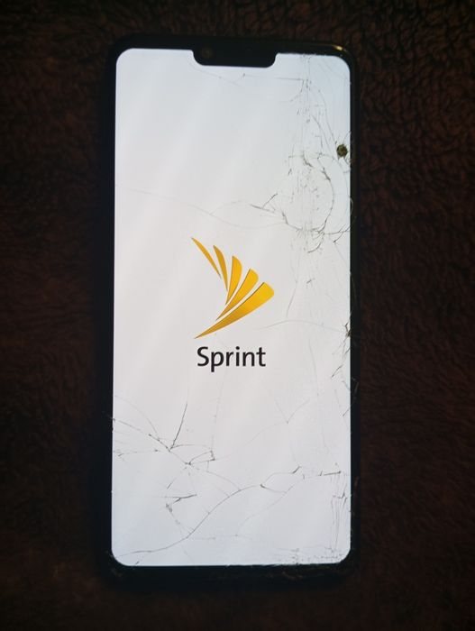 Телефон LG G8 Thinq