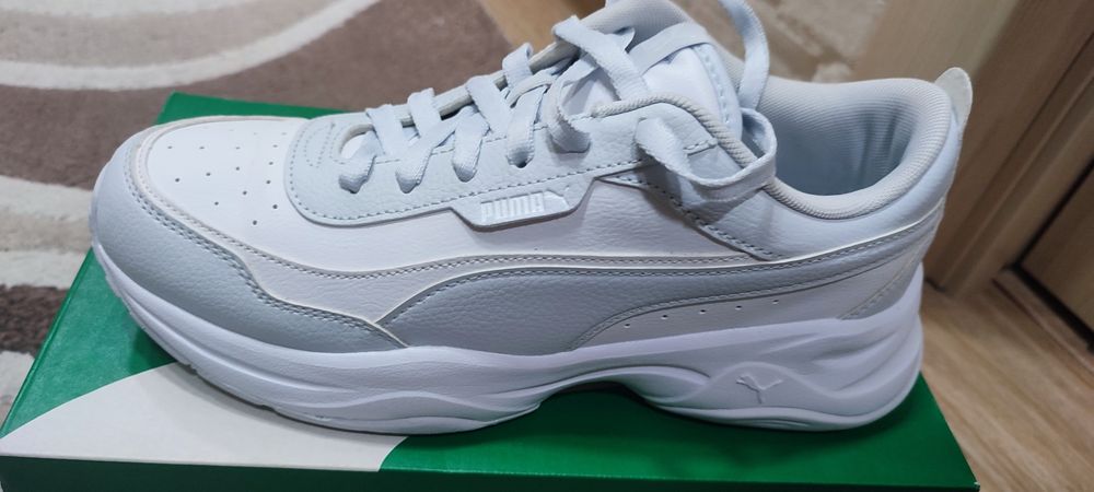 Кросівки.   Пума