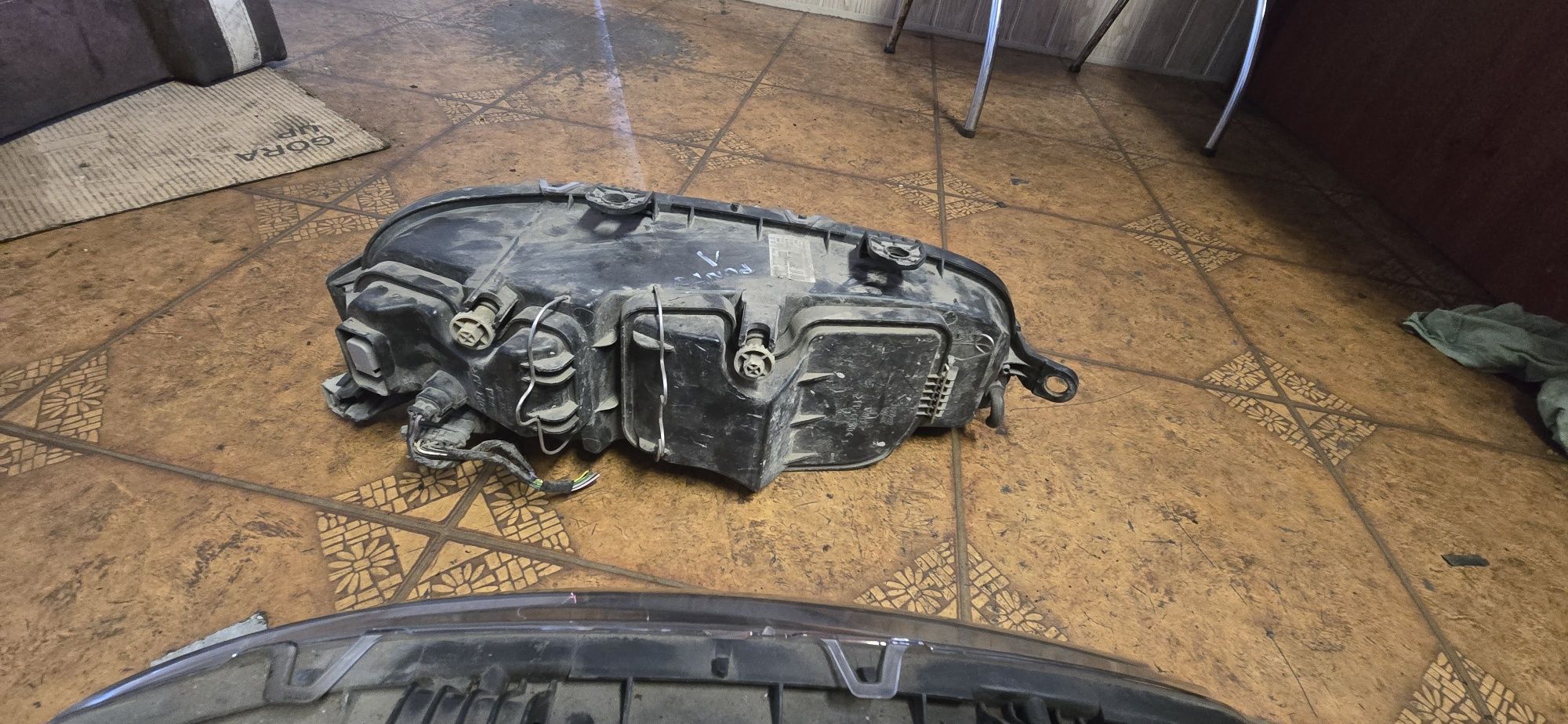 Lampa przód  lewa  Fiat Punto II