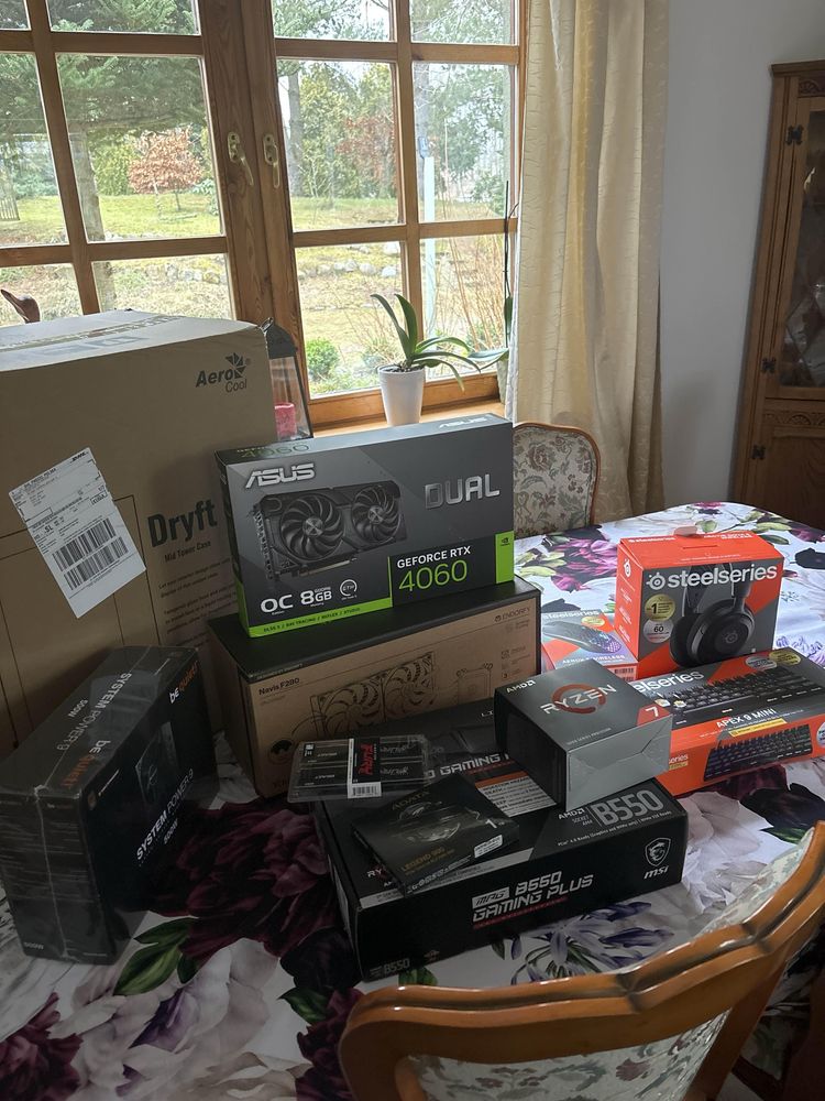 Komputer Gamingowy RTX 4060, Ryzen 7 5800X + Monitor 240hz