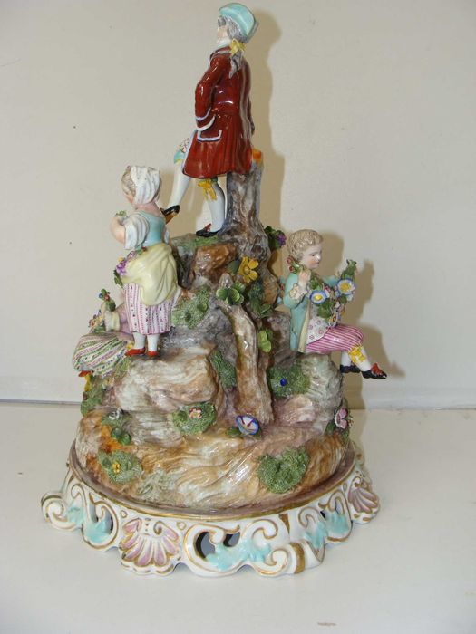 Okazała XIXw.  porcelanowa figura  5- postaciowa . Drezno