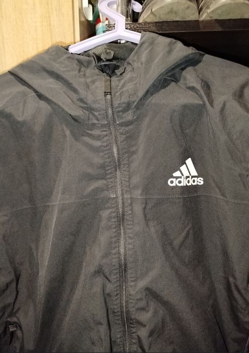 Ветровка мужская фирмы Adidas