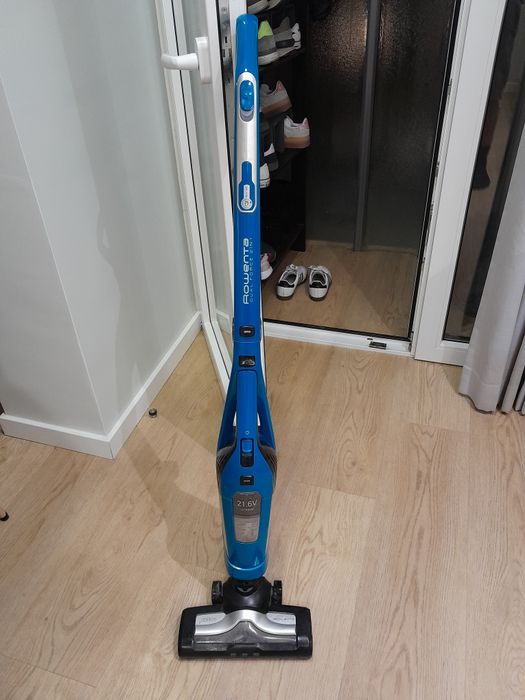 Aspirador Rowenta sem fios, vertical
