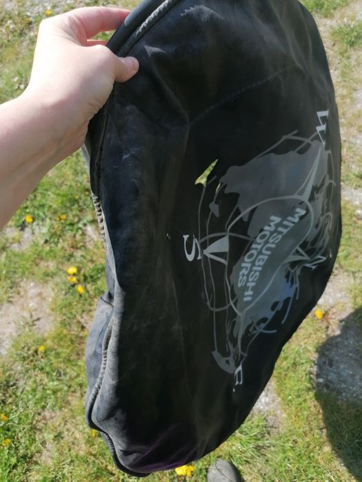 Pokrowiec na koło zapasowe Mitsubishi Pajero