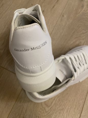 Sneakersy Alexander McQueen 37