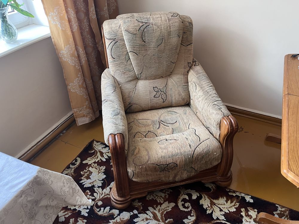 Zestaw wypoczynkowy dębowy - sofa rozkladana + dwa fotele