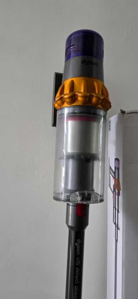 Niesamowity odkurzacz Detect Absolute V15 ( Dyson) w świetnym stanie