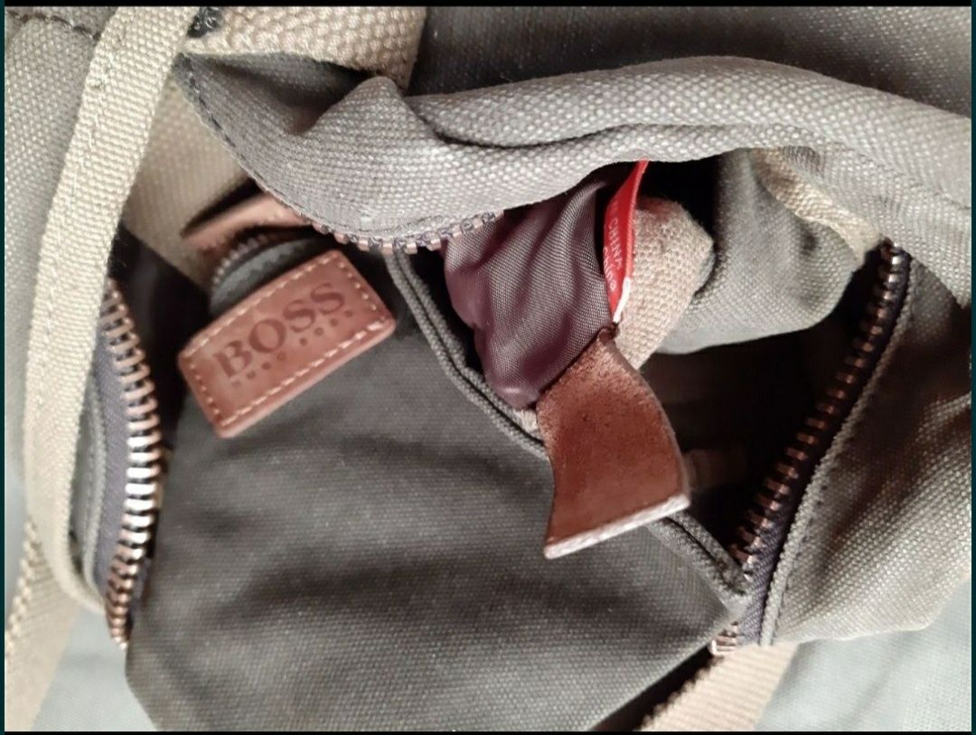 Hugo Boss torebka torba listonoszka khaki oryginał piękna i