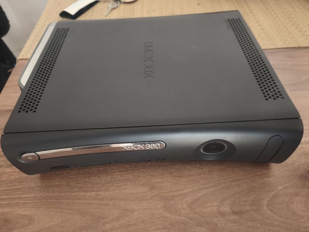 X-Box 360 Elite ..