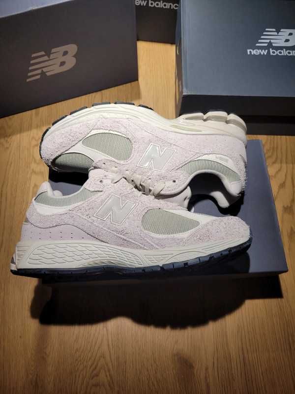 New Balance 2002R 42 / 8 1/2 US Różowe