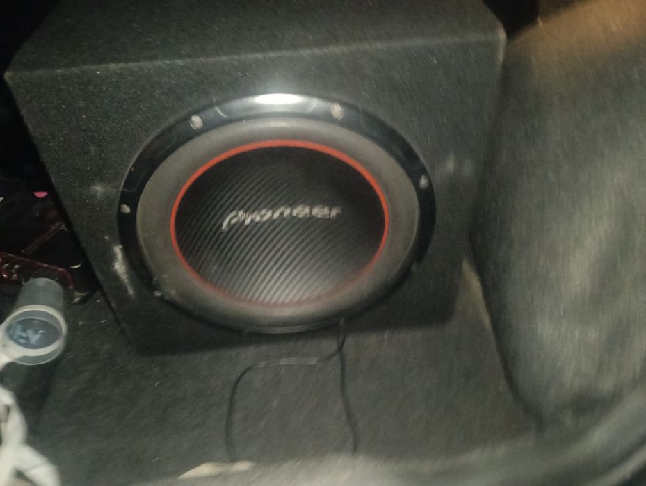 Subwoofer e amplificador Pioneer