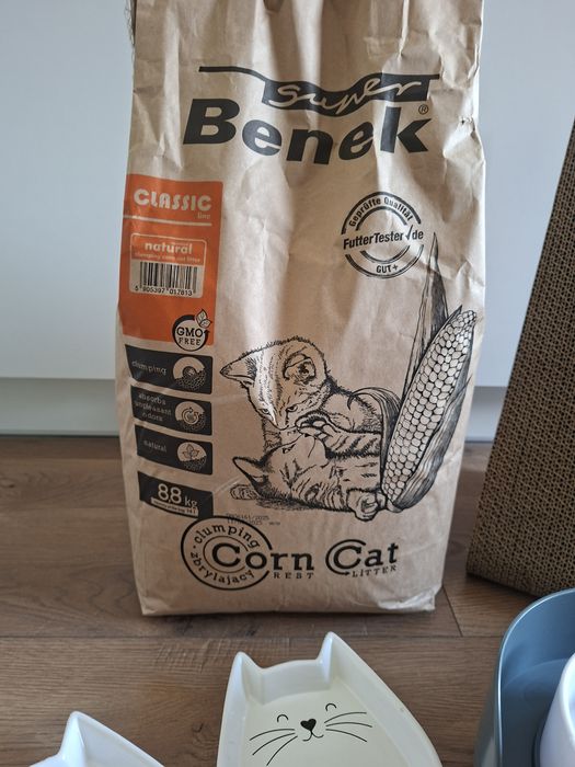 Żwirek dla kota.