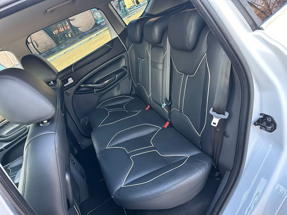 FORD Kuga 2011 4x4 INDIVIDUAL 2.0TDCi PowerShift