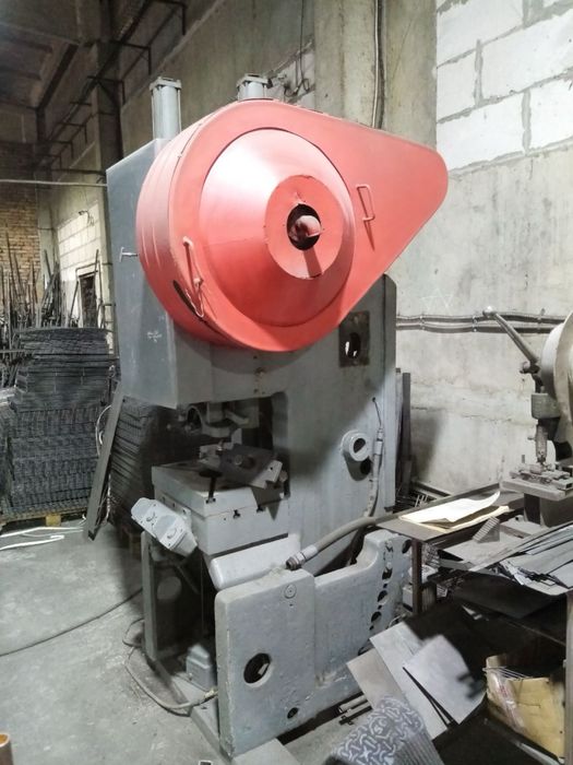 Прес кривошипний КД2124