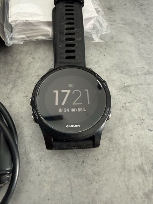 Zegarek GPS Garmin Forerunner 935 smartwatch
