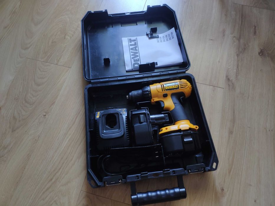 Продам аккумуляторную дрель-шуруповерт DeWALT DC728KA