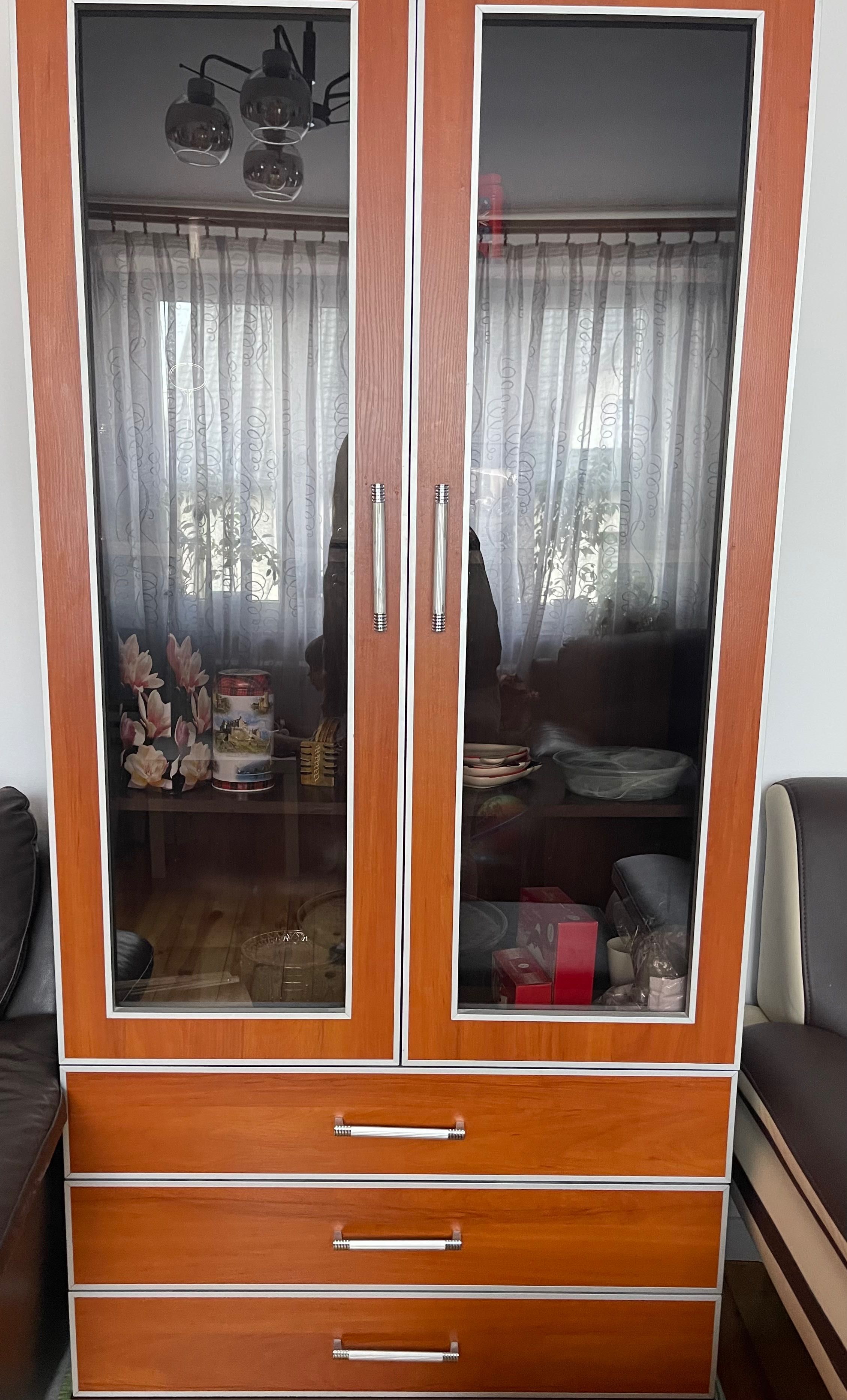 Sprzedamy komplet mebli