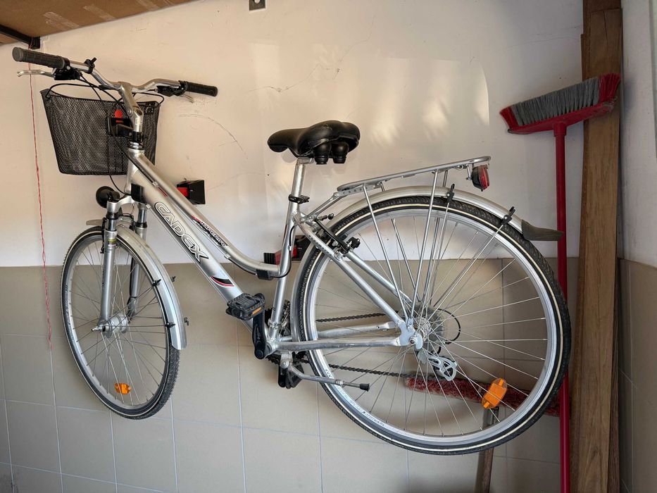 Dwa praktycznie nowe rowery - wyprzedaż garażowa - tanio !