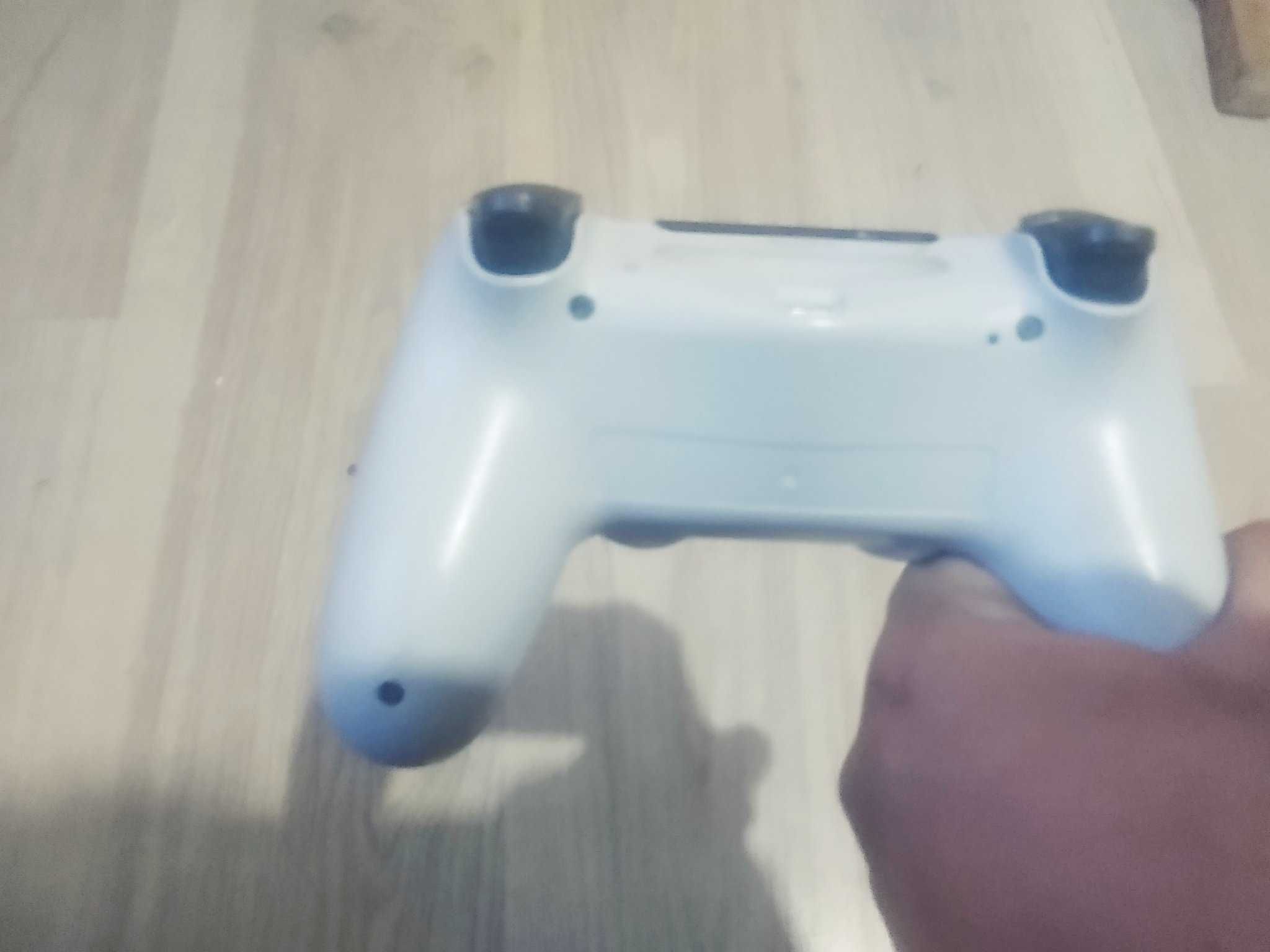 Ps 4 slim 512gb.