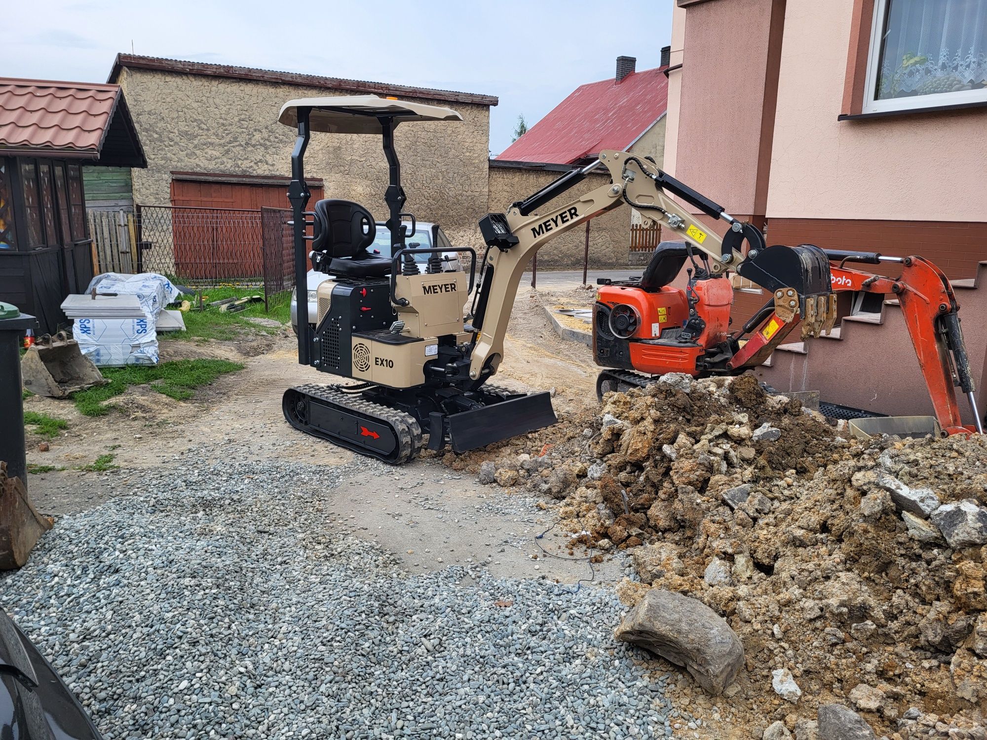 Wynajem minikoparki zagęszczarki usługi minikoparka roboty ziemne