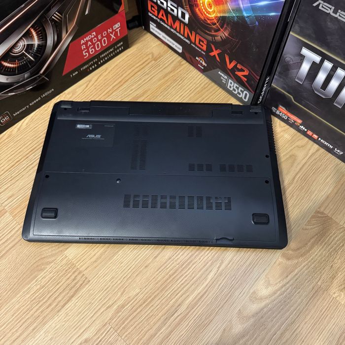 Ноутбук Asus R704V • GT740M(2gb) • Intel • 8gb(DDR3L) • SSD(240gb)