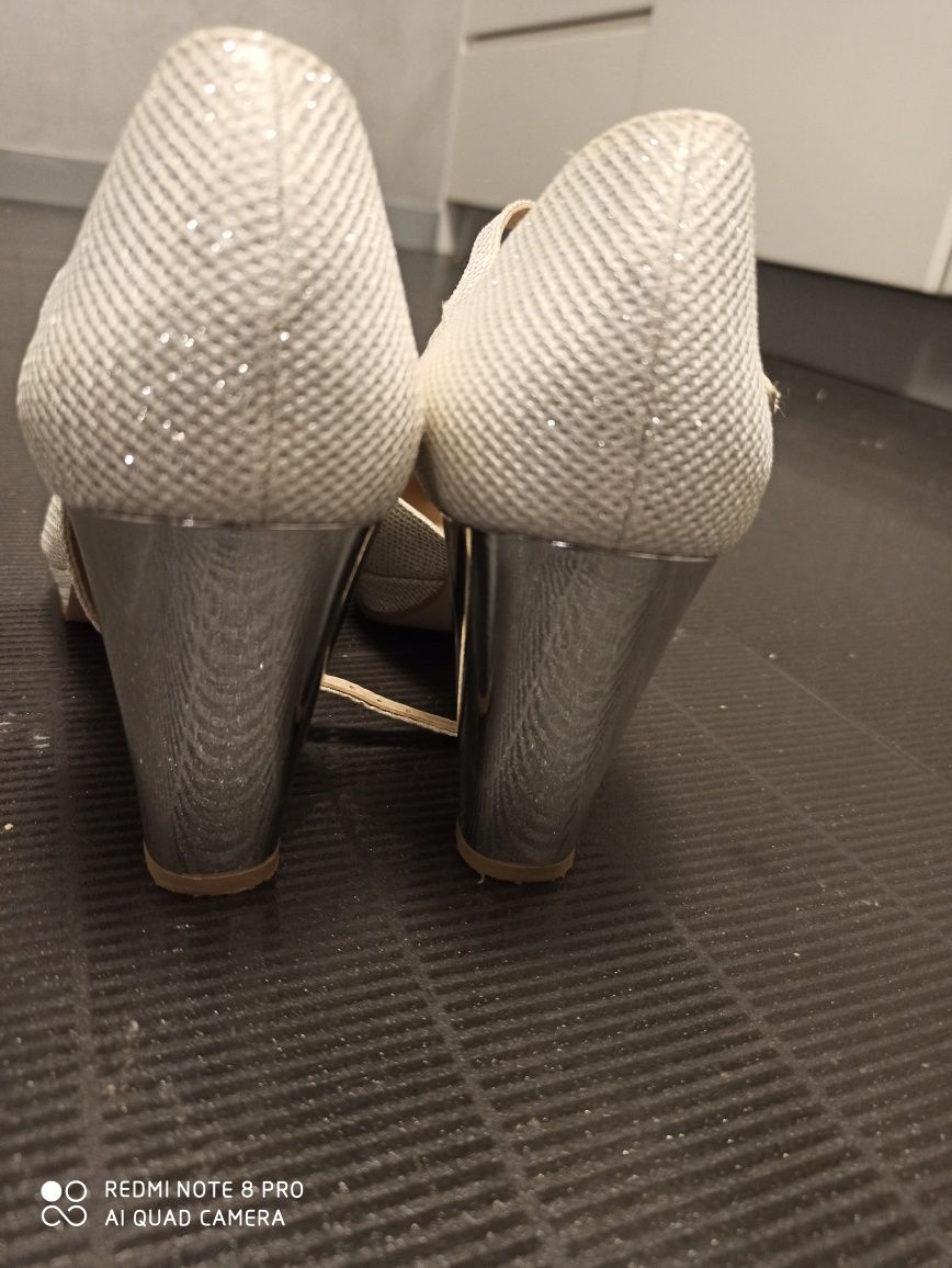 Srebrne buty Witt rozmiar 39-40