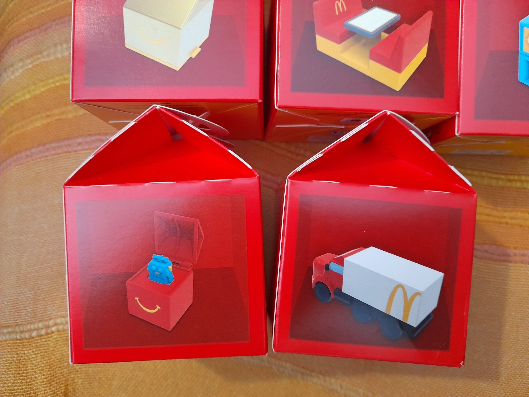 McDonald's Happy meal brinquedos restaurante brinde peças miniatura