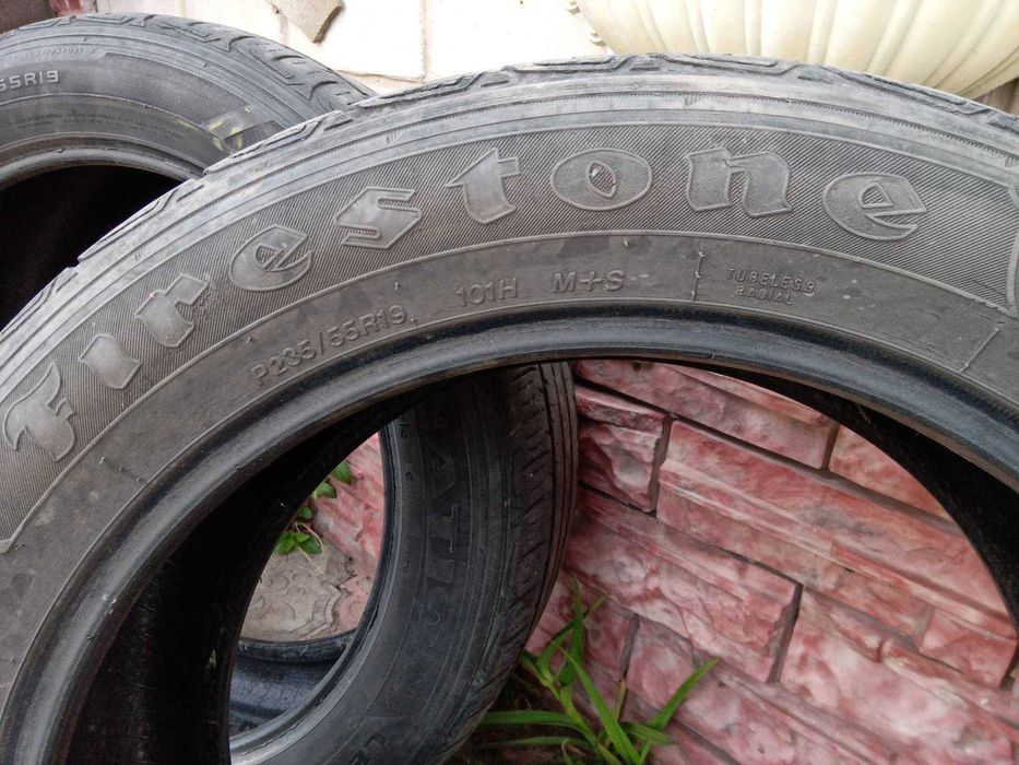 Шины 4 шт. 235/55 R19