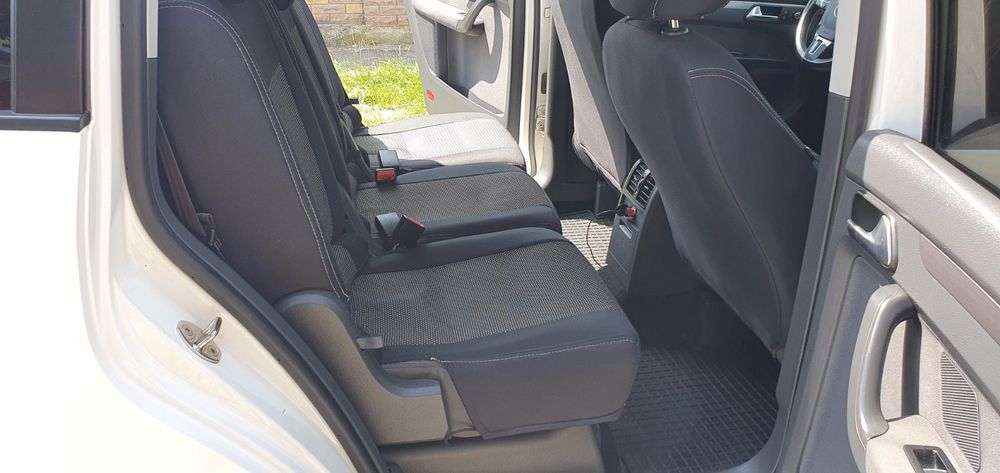 Продам Фольцваген Туаран