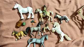 Schleich konie kucyki jednorożec gratis  plus akcesoria