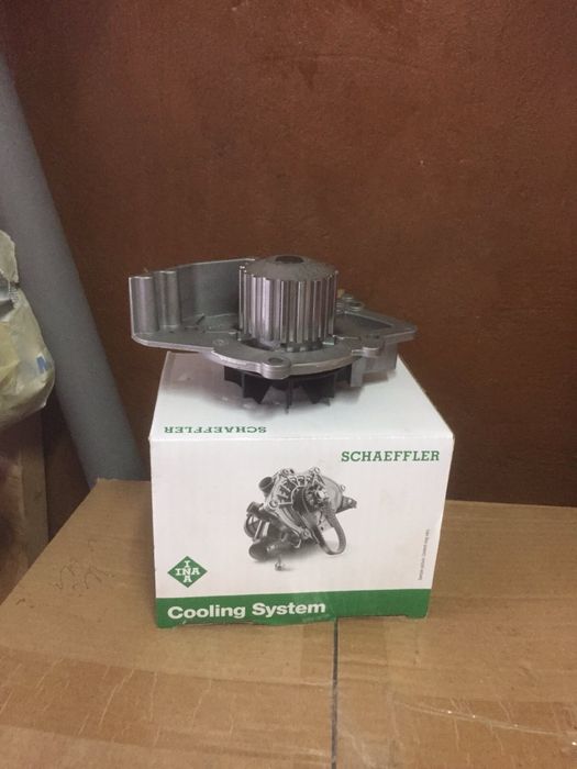 Насос водяний Ford Mondeo 4 пок. 2л (дизель)