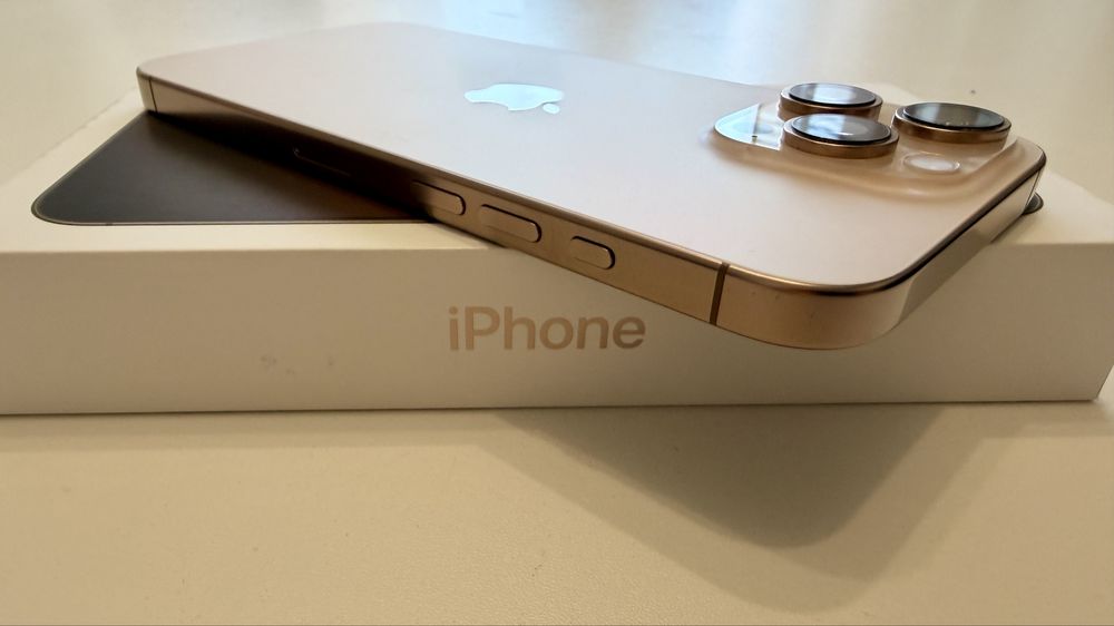 iPhone 16 Pro Max 256GB Pustynny Tytan - Stan Idealny