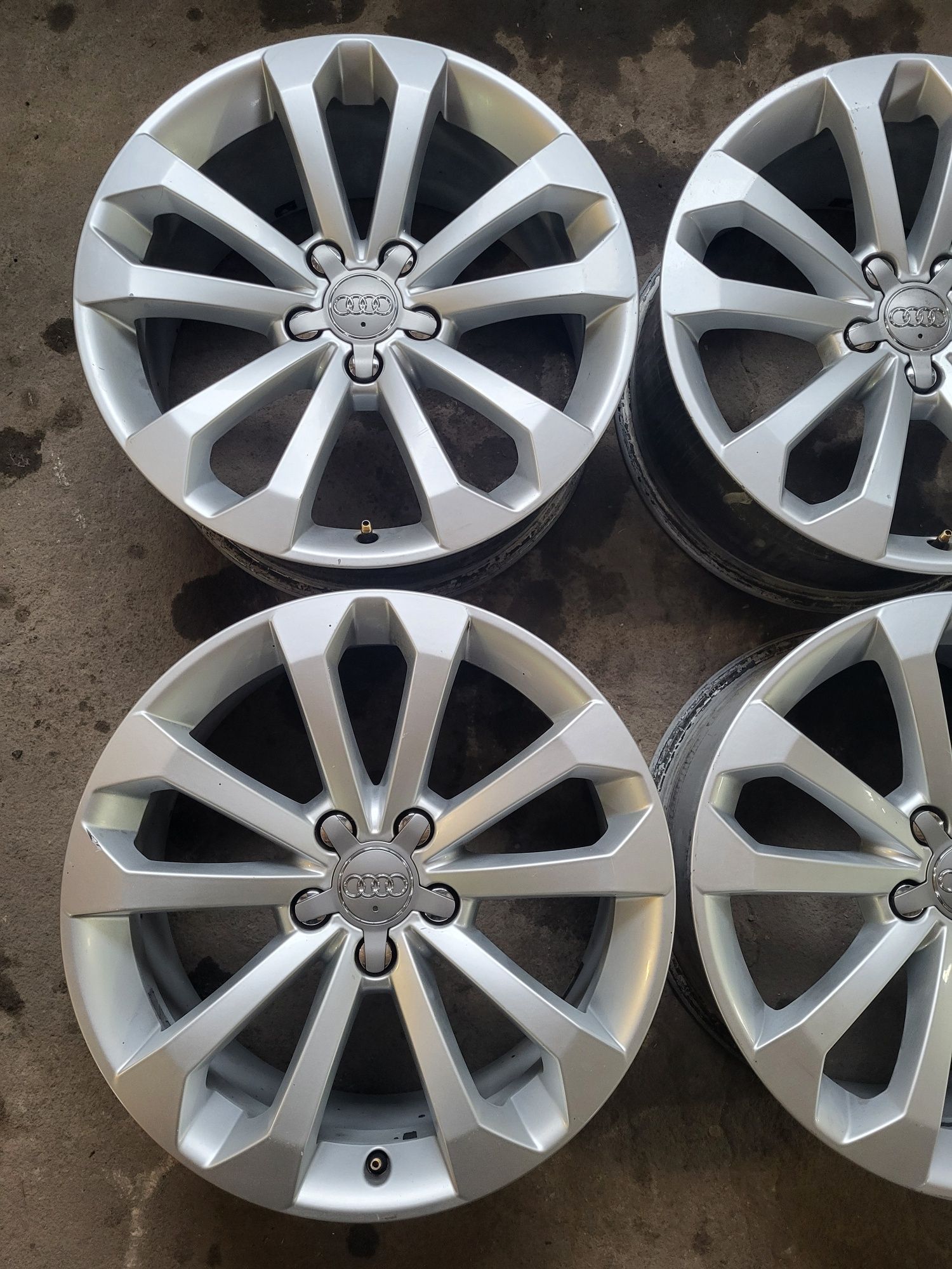 Felgi Aluminiowe 8Jx18 ET39 5x112 Audi