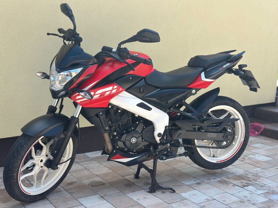 Продам мотоцикл bajaj pulsar ns 200