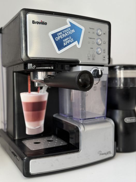 Ekspres kolbowy BREVILLE Prima Latte i młynek DeLonghi gratis