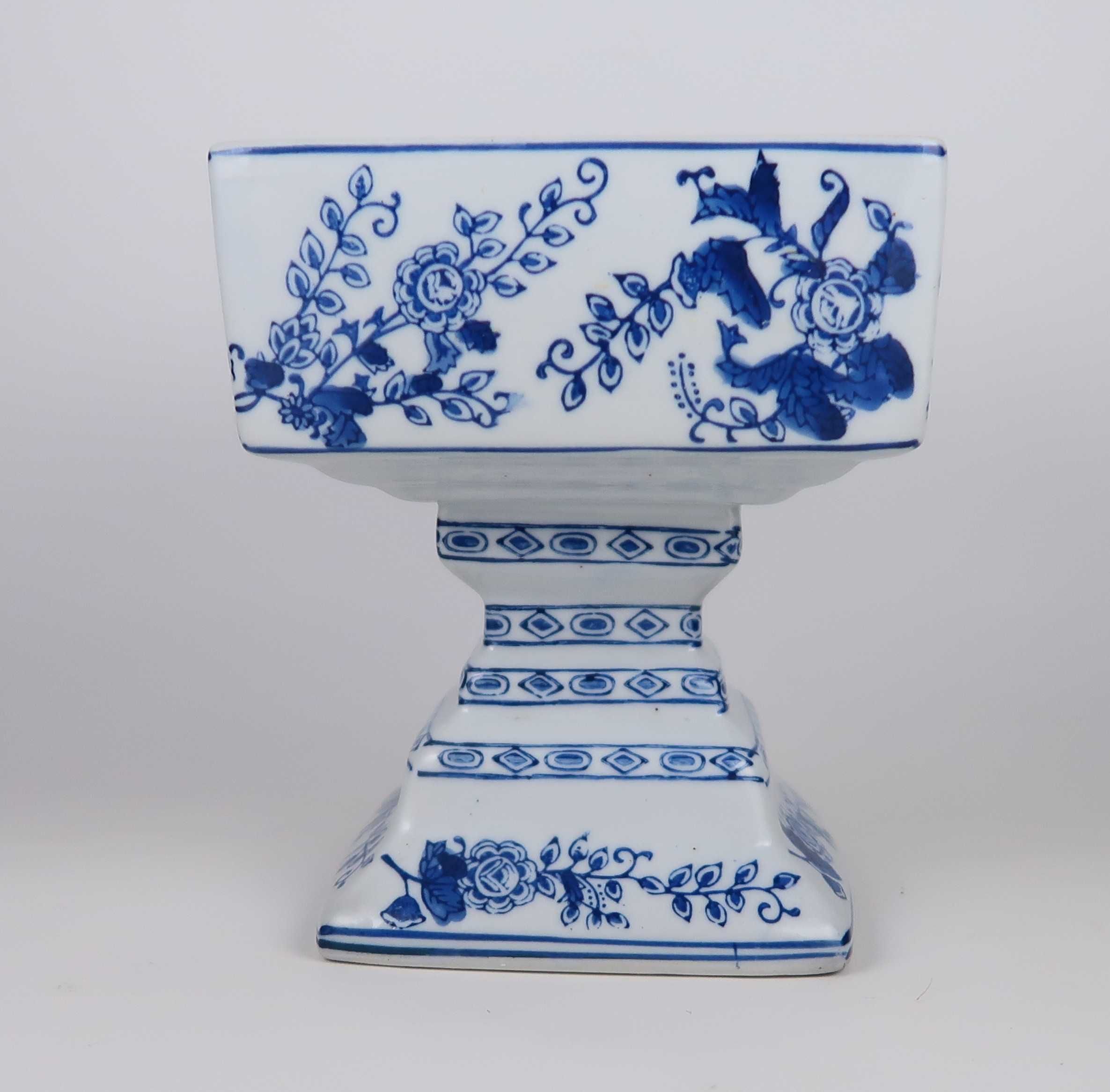 Taça antiga em Porcelana da China