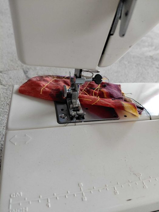 maszyna do szycia   /  896