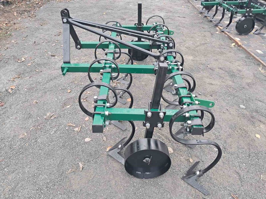 Продам культиватор пружинний 1.8м Європак до мінітрактора.