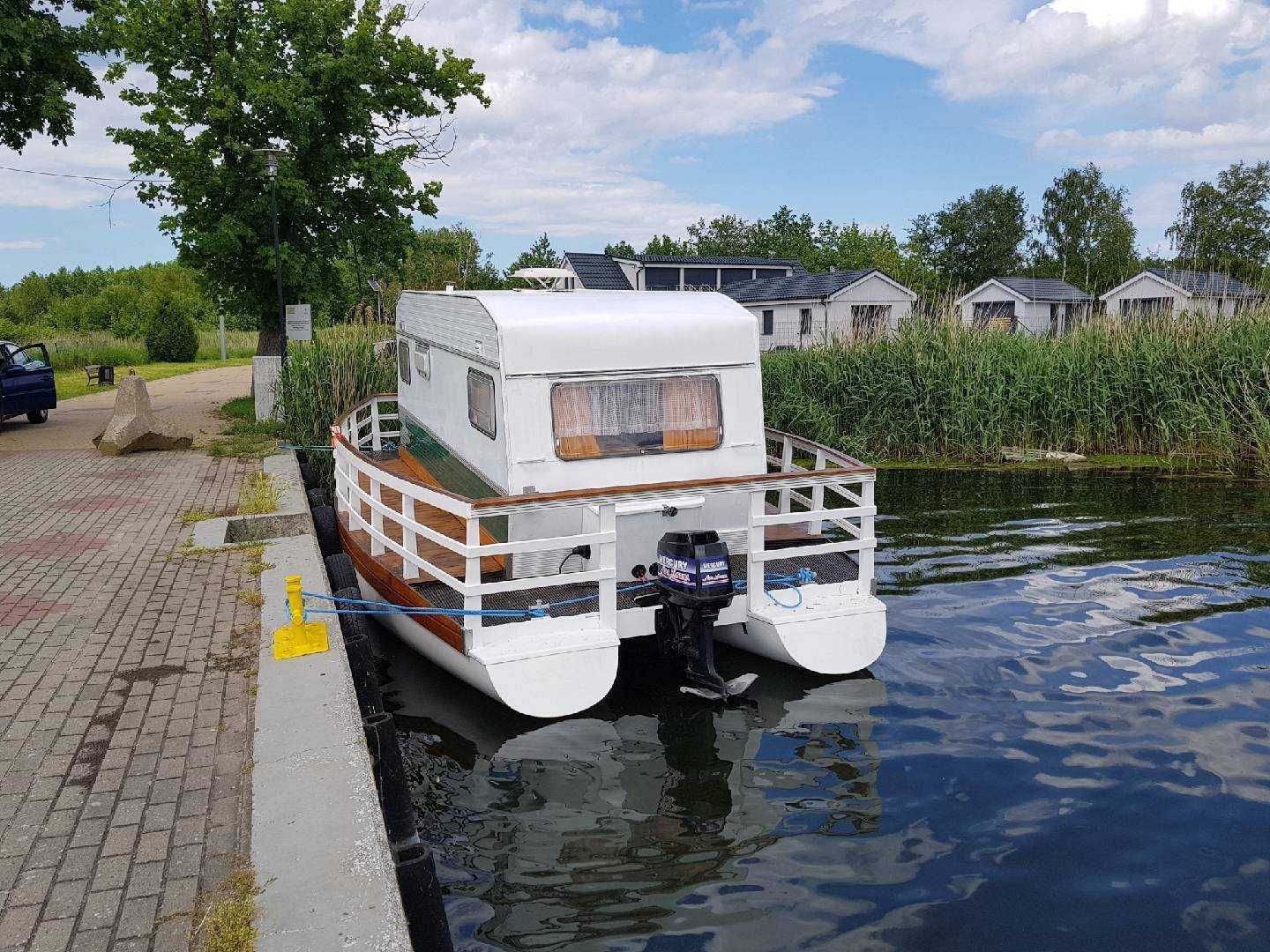 Water House, houseboat Łódź z silnikiem spalinowym