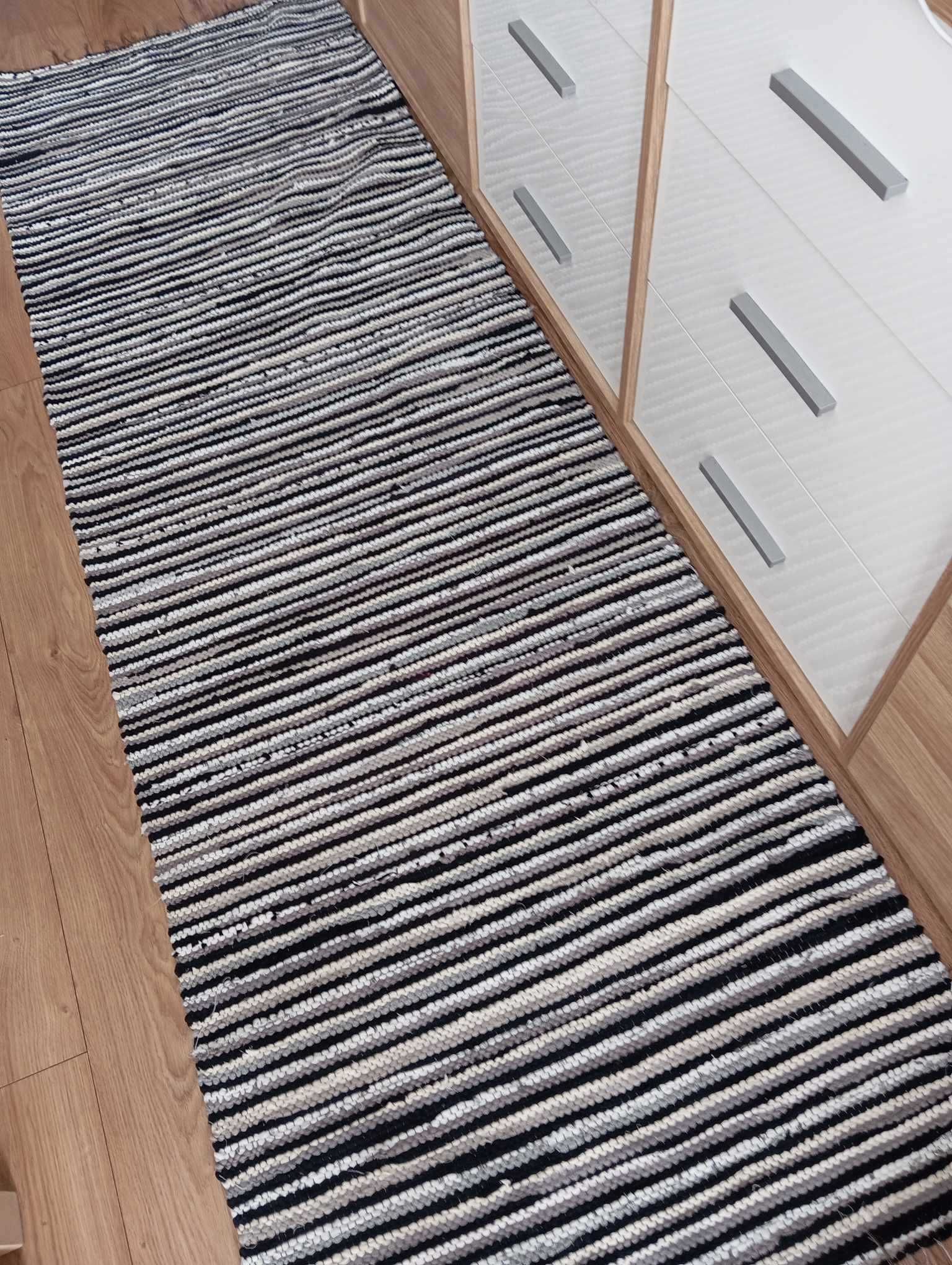 Nowy dywanik ręcznie tkany 230x73 szary