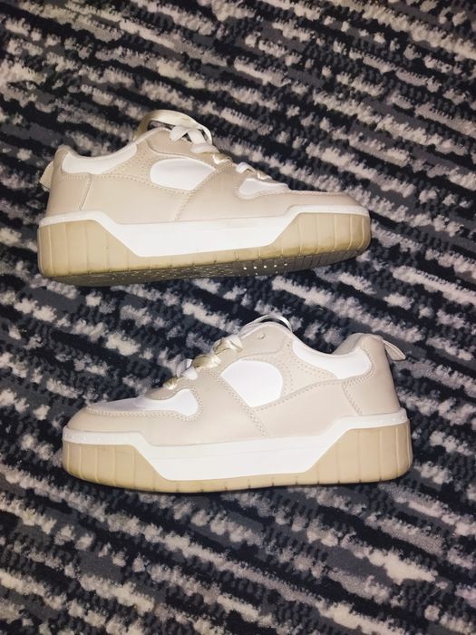 Кроссовки (стелька 22,5см)