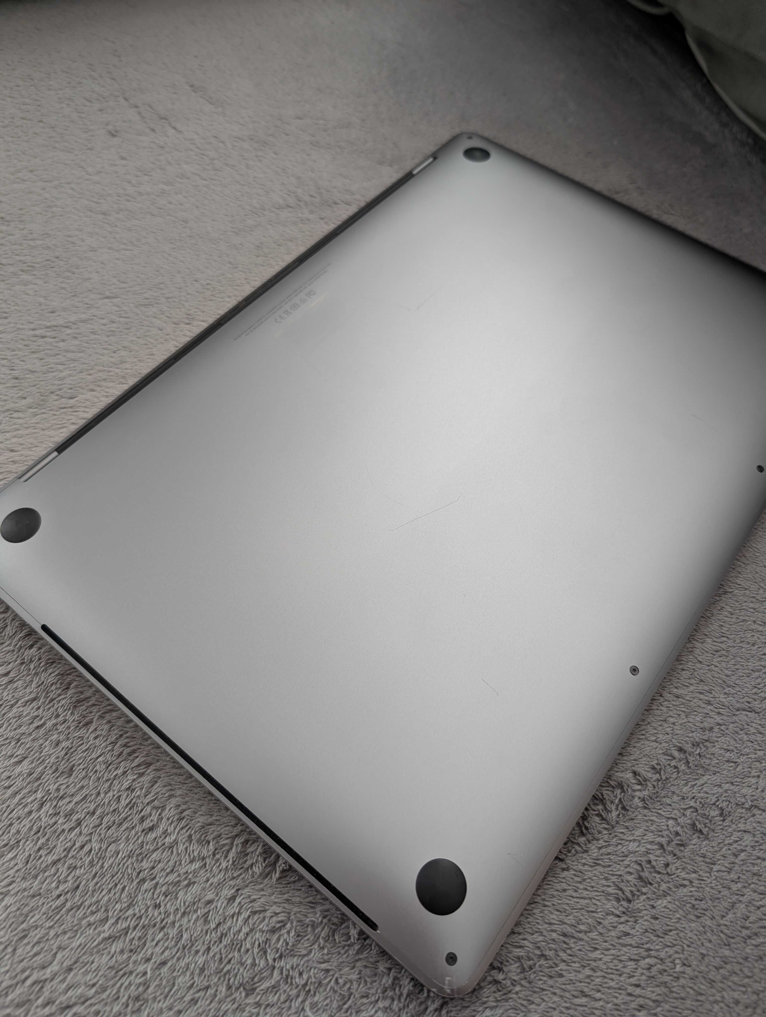 Apple MacBook Pro 15" 2018/19 A1990 i7-8850H 16 GB 512 SSD Space Gray