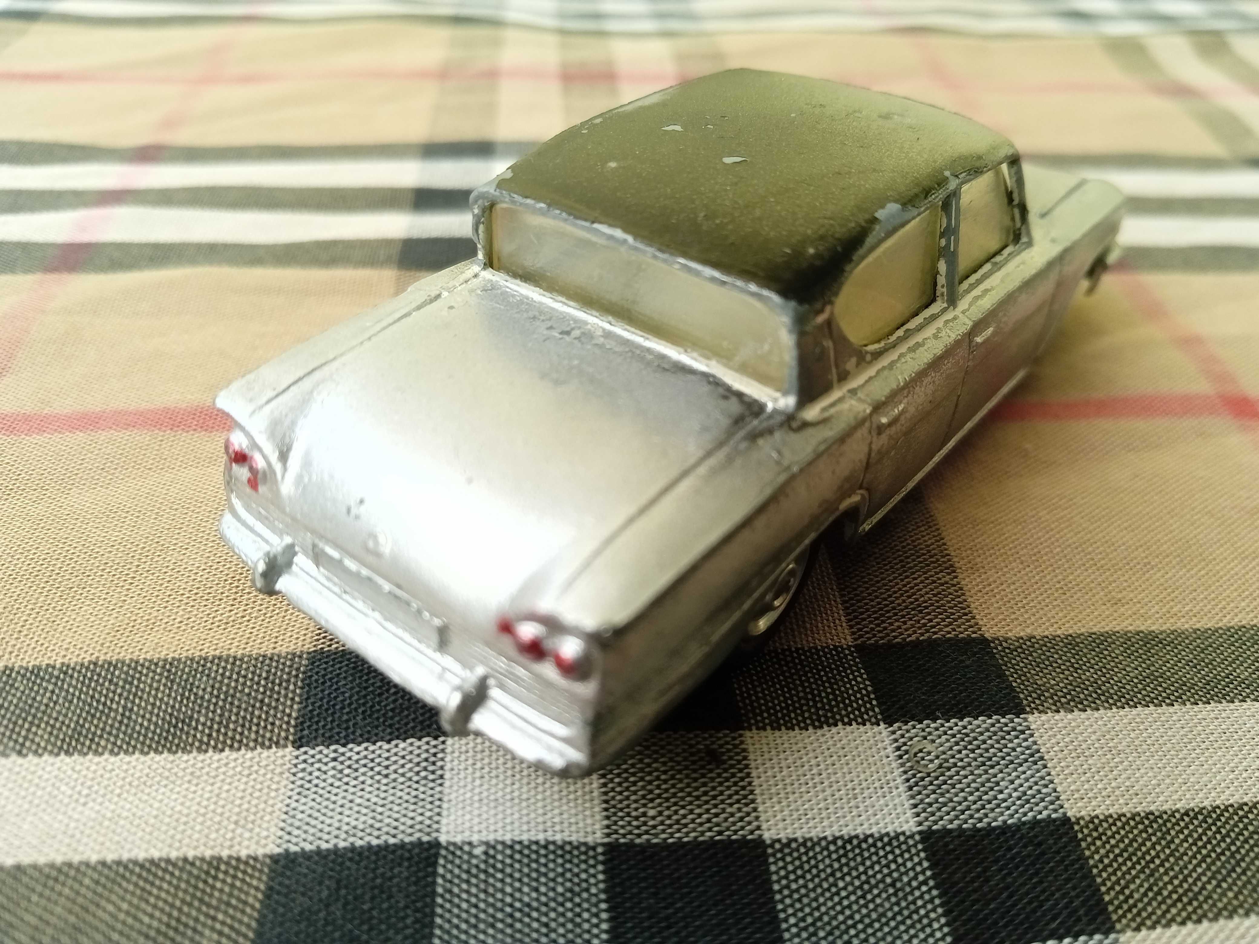 Ford Consul 315 Clássico - Corgi toys