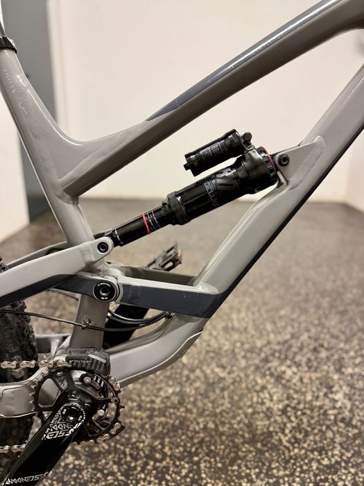 YT Capra 2019  L 27,5 RS Lyrik Super Deluxe DT Swiss Idealny Stan !