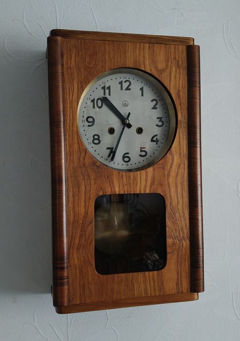 Mechaniczny zegar ścienny Metron 1963 rok