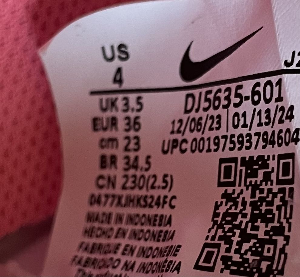 Nike Air Zoom Mercurial Vapor 15 Academy TF Mad Brilliance rozmiar 36